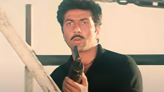 ಒಬ್ಬ ನಟ, ಒಂದೇ ಹೆಸರಿನ ಚಿತ್ರಗಳಲ್ಲಿ ಮೂರು ಬಾರಿ ನಟಿಸಿದ್ದಾರೆ ಯಾರು ಈ ನಟ?