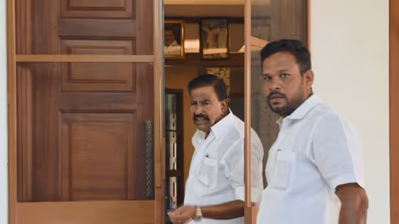 KN Nehru : முன்னாள் அமைச்சர் கே.என். நேரு வீட்டில் லஞ்ச ஒழிப்புத் துறை திடீர் ரெய்டு! காரணம் என்ன?