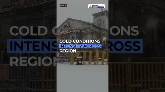 Heavy Snowfall Intensifies Cold at Kedarnath Dham