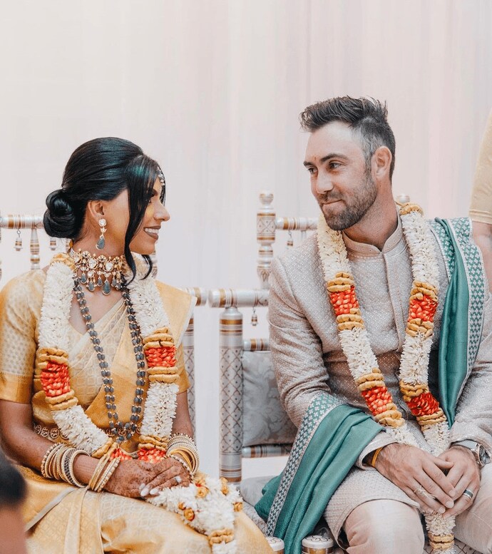 आरसीबी के लिए खेलते हैं मैक्सवेल