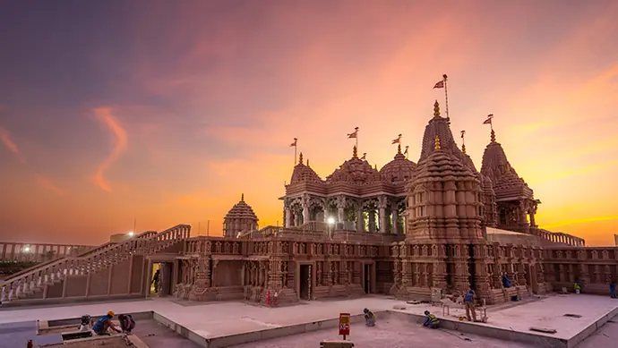 अबू धाबी में बना पहला हिंदू मंदिर
