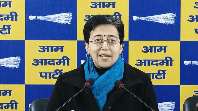 दाखिल कराया नामांकन