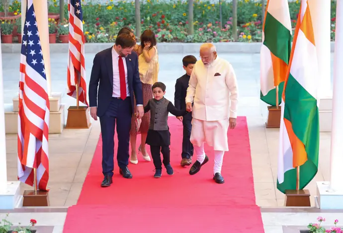 पीएम आवास पर डिनर के लिए पहुंचे थे वेंस अपनी पत्नी व बच्चों के साथ