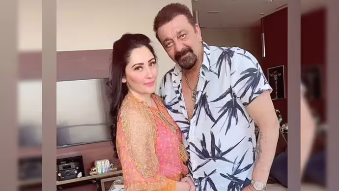 67 के हुए संजय दत्त, 4 महीने की उम्र से लेकर आज तक की देखें उनकी 10 रेयर तस्वीरें