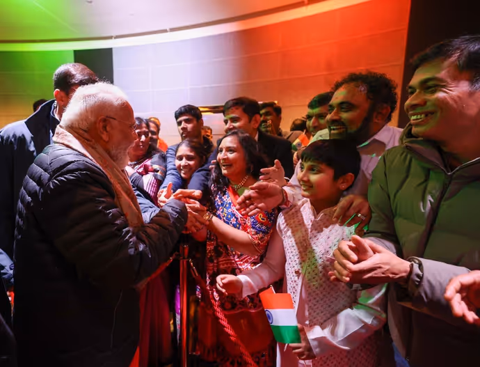 मोदी के ऑस्ट्रेलिया दौरे की 8 खास तस्वीरें, पीएम ने क्या कहा ऐसा मुस्कुरा दिए अल्बनीज