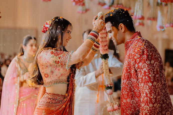 8 PHOTO: सचिन तेंडुलकर की बहू ने दिखाई शादी की अनदेखी तस्वीरें, बोलीं- हर पल फिर से जी रही