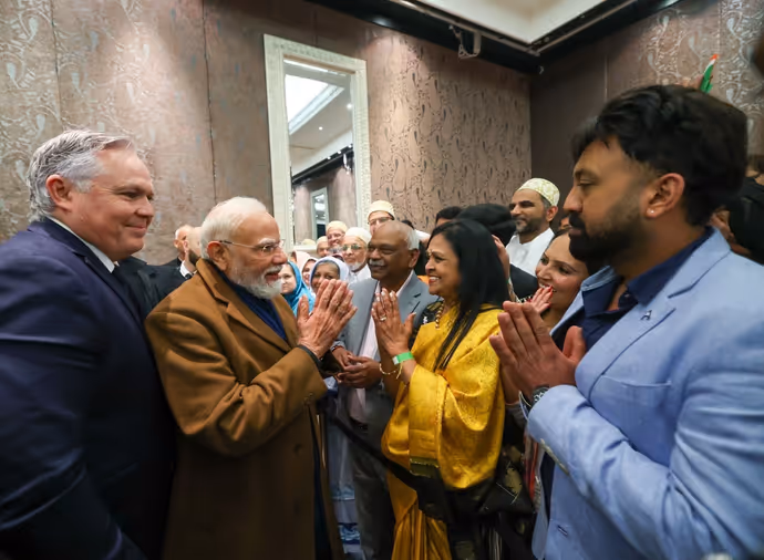 PM मोदी का न्यूजीलैंड में ग्रैंड वेलकम, देखें स्वागत से जुड़ी 7 PHOTOS