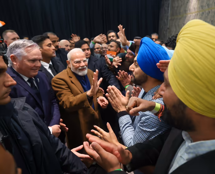 PM मोदी का न्यूजीलैंड में ग्रैंड वेलकम, देखें स्वागत से जुड़ी 7 PHOTOS