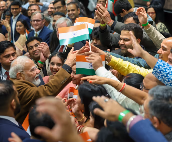 PM मोदी का न्यूजीलैंड में ग्रैंड वेलकम, देखें स्वागत से जुड़ी 7 PHOTOS