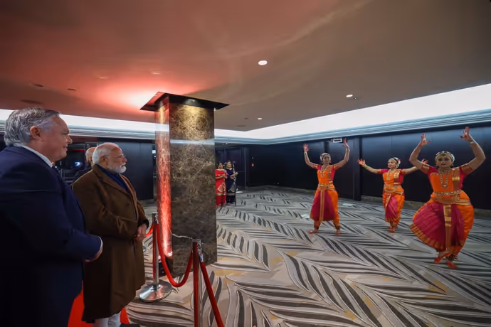 PM मोदी का न्यूजीलैंड में ग्रैंड वेलकम, देखें स्वागत से जुड़ी 7 PHOTOS