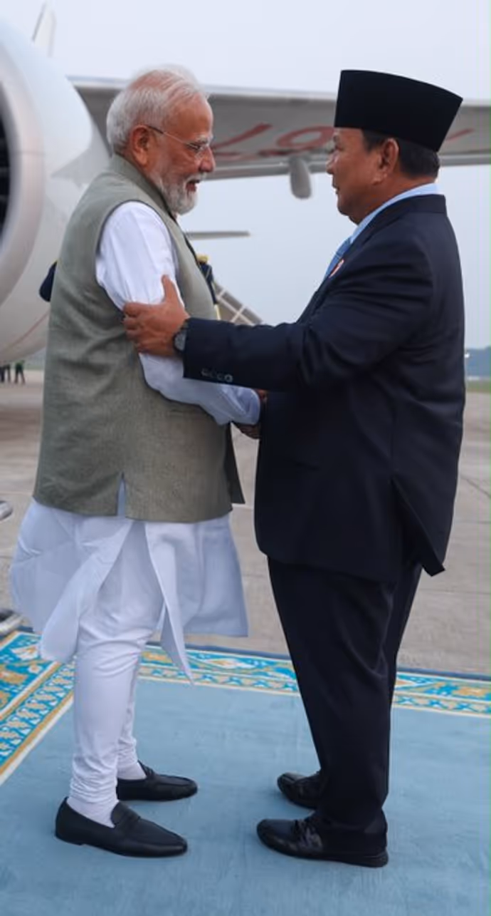 PM मोदी के ऐतिहासिक 3 देशों के दौरे की 15 तस्वीरें, हर भारतीय का सीना गर्व से चौड़ा कर देंगी