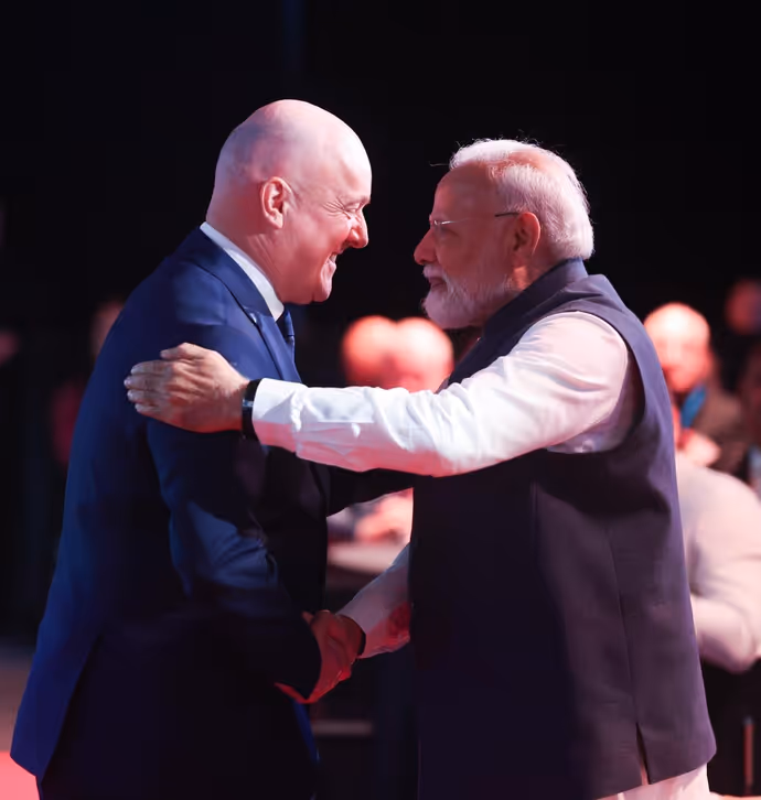 PM मोदी के ऐतिहासिक 3 देशों के दौरे की 15 तस्वीरें, हर भारतीय का सीना गर्व से चौड़ा कर देंगी