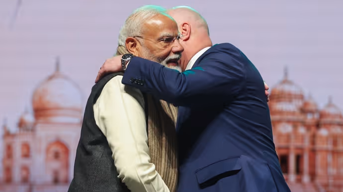 5 PHOTO: PM Modi ने न्यूजीलैंड में दिखाई 30 साल पहले मिले खास गिफ्ट की तस्वीर