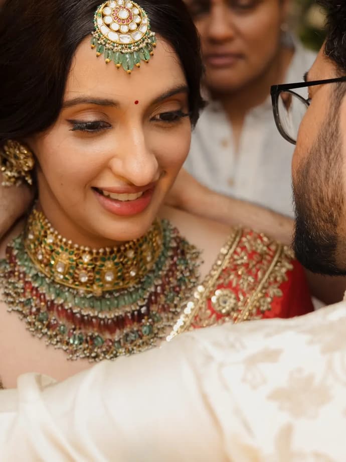 आलिया भट्ट की बेस्टी आकांक्षा रंजन ने लिए सात फेरे, देखें शादी की 10 Inside Photos