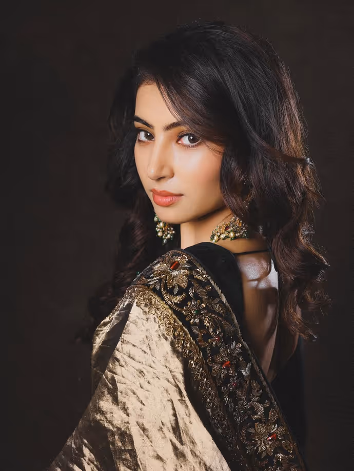 इस यलीना पर हमजा तो क्या..कोई भी दिल हार बैठेगा, 10 PHOTO में देखें सारा अर्जुन की खूबसूरती