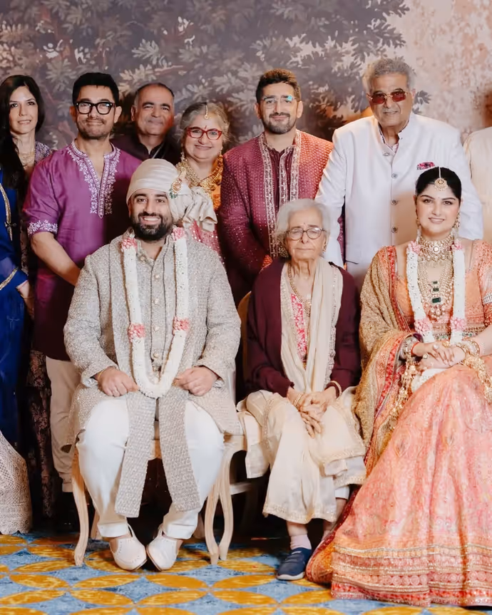 अर्जुन कपूर की बहन की शादी में पहुंचा 'रहमान डकैत', देखें वेडिंग की 10 New Inside Photos