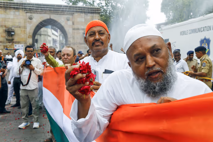 जगन्नाथ रथयात्रा से पहले भाईचारे की अद्भुत मिसाल, 8 PHOTO में यात्रा की भव्य तैयारी