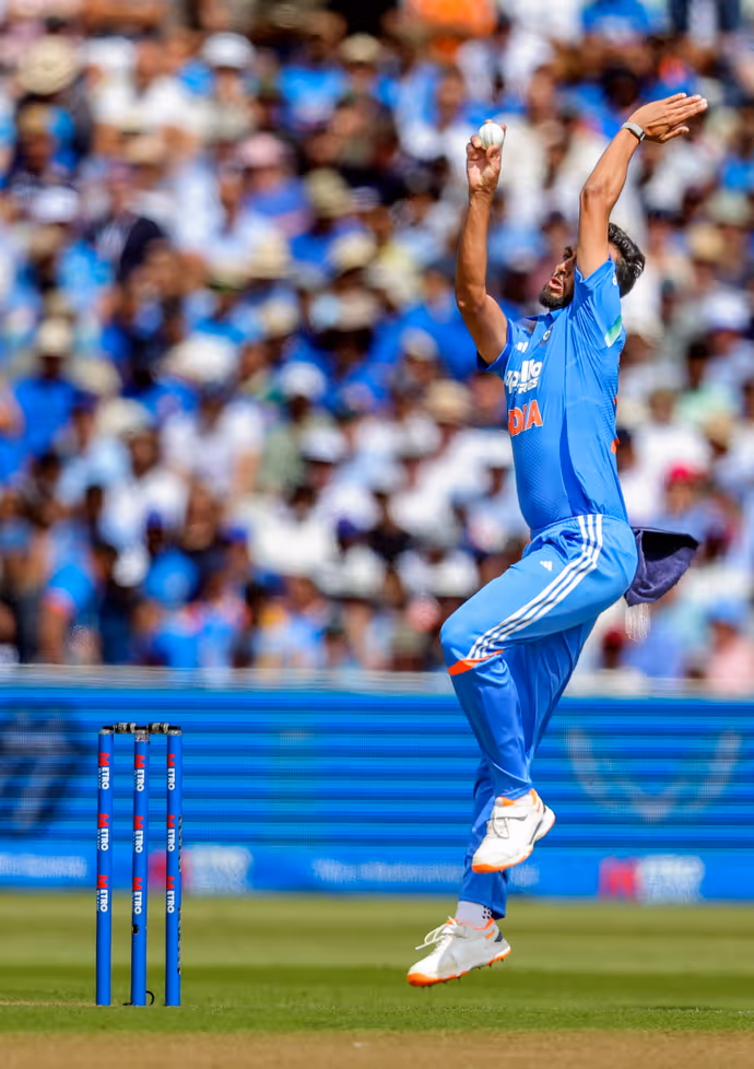 Ind vs Eng: गेंदबाजों ने तोड़ी इंग्लैंड की कमर, 5 PHOTO में देखें टीम इंडिया का जश्न
