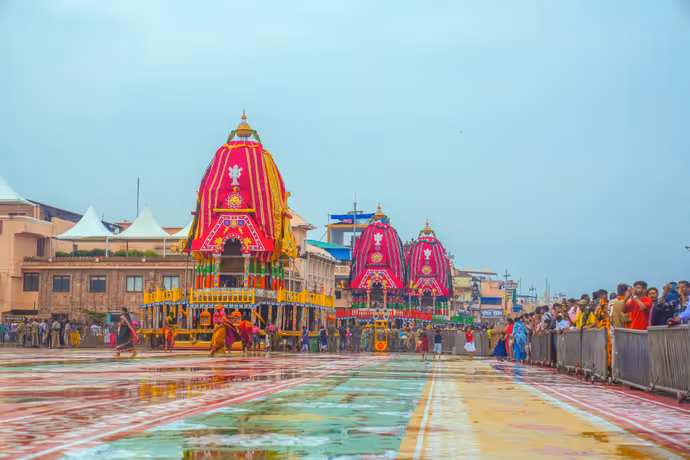 Puri Rath Yatra 2026: रथयात्रा से ठीक पहले पुरी में जोरदार बारिश, 7 फोटो में देखें रथ की तस्वीरें
