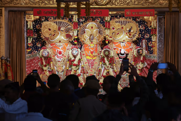 Jagannath Rath Yatra: अहमदाबाद में निकली भव्य रथयात्रा, 8 PHOTO में देखें भ्रमण पर कैसे निकले भगवान जगन्नाथ