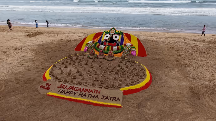 Puri Rath Yatra 2026: रथ यात्रा से ठीक पहले 5 PHOTO में देखें पुरी का भव्य नजारा