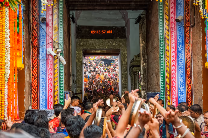 Jagannath Rath Yatra 2026: श्रद्धालुओं से गुलजार पुरी, 8 PHOTO में देखें रथयात्रा से पहले का अद्भुत नजारा