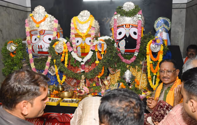 Rath Yatra: पुरी से अहमदाबाद, 10 PHOTO में अलग-अलग शहरों में कैसे निकली भगवान जगन्नाथ की रथयात्रा