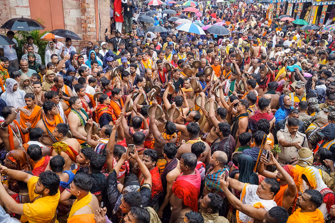 Rath Yatra: पुरी से अहमदाबाद, 10 PHOTO में अलग-अलग शहरों में कैसे निकली भगवान जगन्नाथ की रथयात्रा