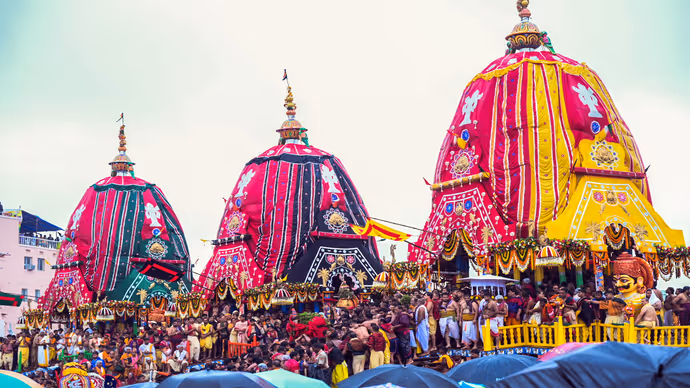 Rath Yatra: पुरी से अहमदाबाद, 10 PHOTO में अलग-अलग शहरों में कैसे निकली भगवान जगन्नाथ की रथयात्रा