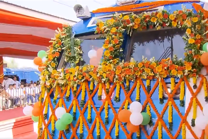 हाइड्रोजन ट्रेन चलाने वाला दुनिया का 5वां देश बना भारत, 10 PHOTO में देखें ट्रेन की खास तस्वीरें