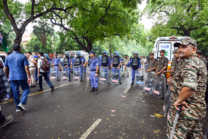CJP Protest: पुलिस ने दौड़ा-दौड़ाकर पीटा, कइयों के फूटे सिर..7 PHOTO में देखें जंतर-मंतर का हाल