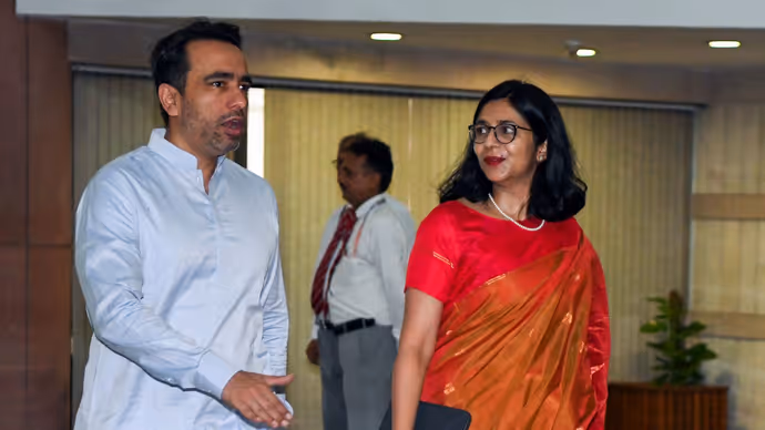 क्या है 'मंगल मिलन'? इस मीटिंग में क्या होता है, 7 PHOTOS में देखिए मोदी मुस्कुराए और मंत्री सीरियस