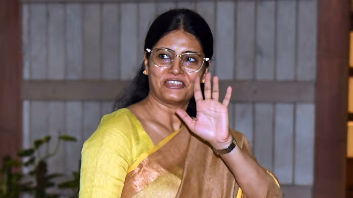 क्या है 'मंगल मिलन'? इस मीटिंग में क्या होता है, 7 PHOTOS में देखिए मोदी मुस्कुराए और मंत्री सीरियस