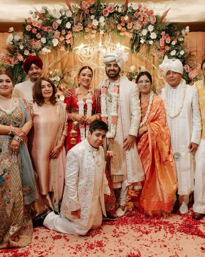'ये काली काली आंखें' की 'पूर्वा' ने की शादी, देखें लाल जोड़े में आंचल सिंह की 8 वेडिंग Photos