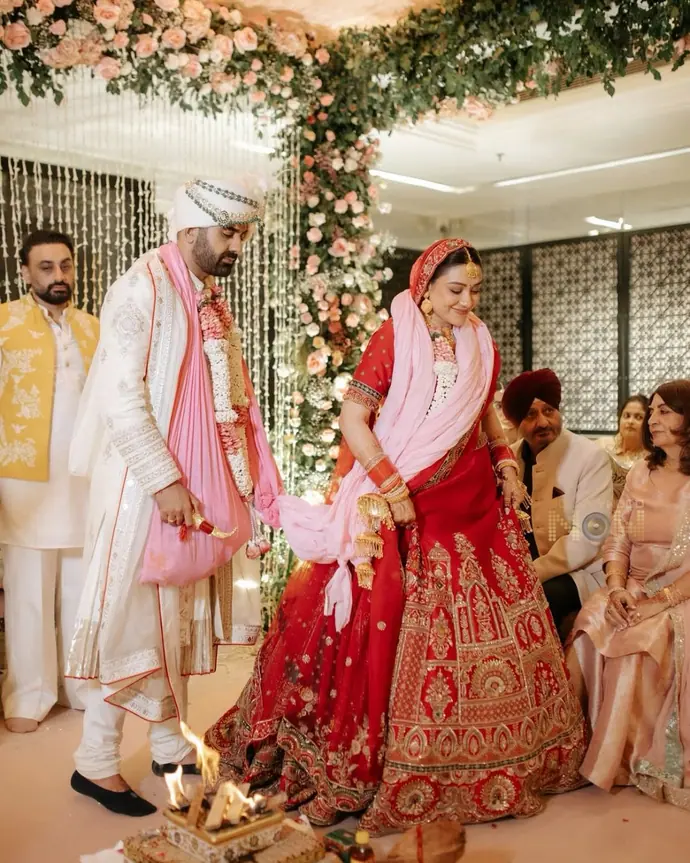 'ये काली काली आंखें' की 'पूर्वा' ने की शादी, देखें लाल जोड़े में आंचल सिंह की 8 वेडिंग Photos