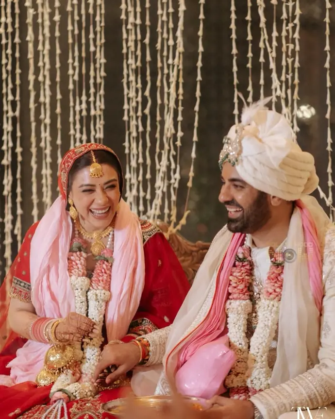'ये काली काली आंखें' की 'पूर्वा' ने की शादी, देखें लाल जोड़े में आंचल सिंह की 8 वेडिंग Photos
