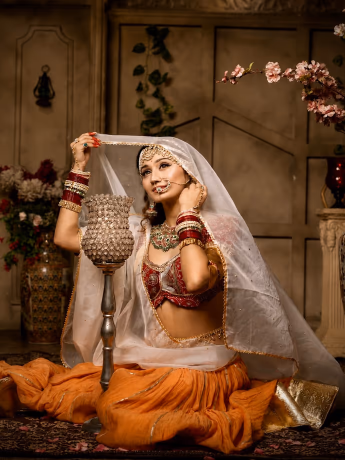 रमेश पोखरियाल की बेटी 'दुल्हन' लिबास में, 10 Photos में देखें आरुषि निशंक की हर अदा