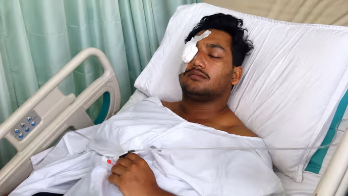 टी-शर्ट उठा राहुल गांधी ने दिखाए साहिल के जख्म, 5 PHOTO में चोट के निशान देख कांप उठेगा कलेजा