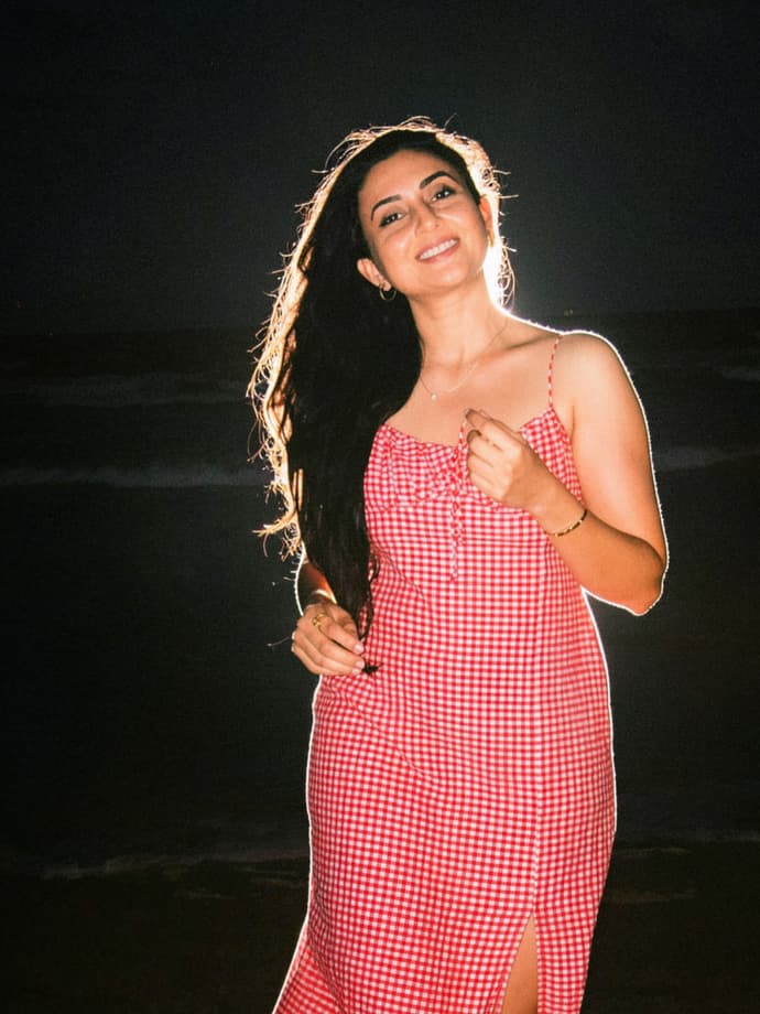 'पुष्पा इम्पॉसिबल' की कादंबरी की ये 6 PHOTO देख चौंके फैन्स, बोले- यकीन नहीं होता इतनी जवान हो?