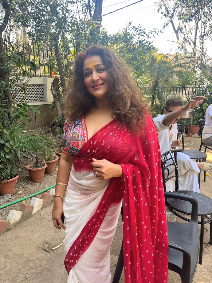 34 साल में इतनी बदल गई 'जान तेरे नाम' की एक्ट्रेस, 8 PHOTO में फरहीन का लेटेस्ट LOOK