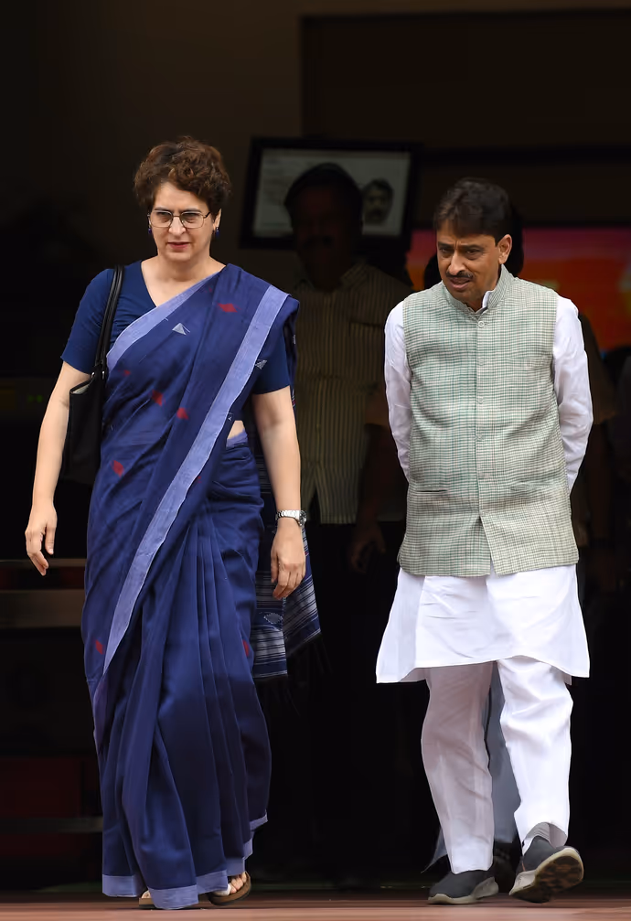 कंगना का साड़ी स्वैग तो रवि किशन का देसी ठाठ! 10 PHOTO में सांसदों का सबसे हटकर अंदाज