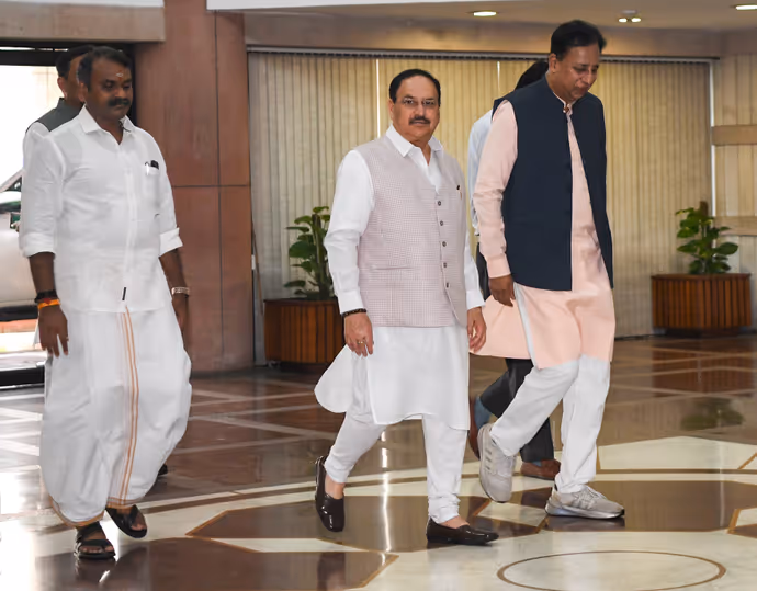'मंगल मिलन' में भारत की 'तिकड़ी' का गहन चिंतन, 9 PHOTO में देखें BJP के बाकी नेताओं का अंदाज