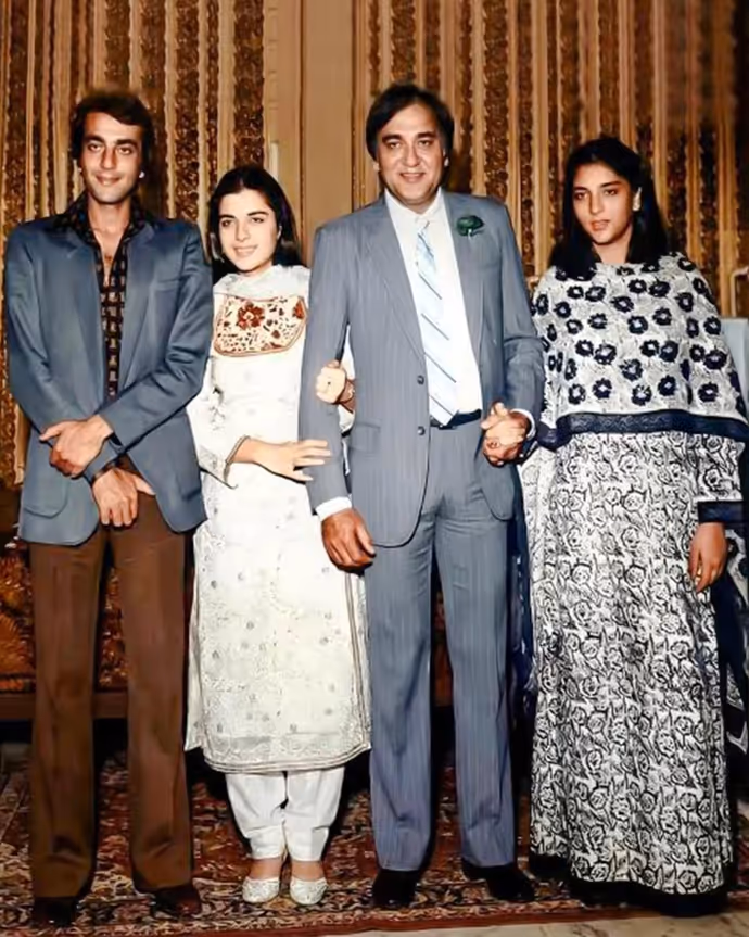 67 के हुए संजय दत्त, 4 महीने की उम्र से लेकर आज तक की देखें उनकी 10 रेयर तस्वीरें