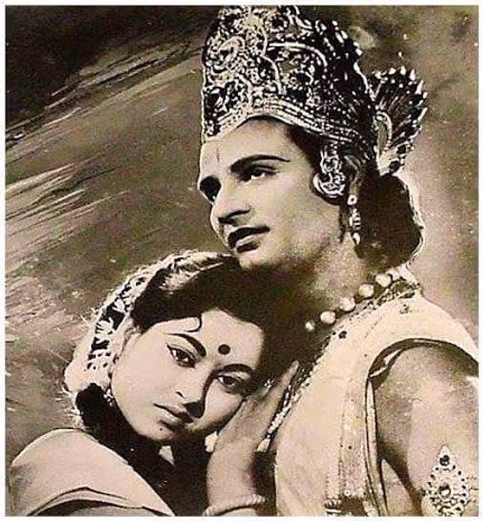 10 PHOTO : क्या अरुण गोविल का नं. 1 राम वाला खिताब छीनेंगे रणबीर कपूर? ये 8 सितारे हो चुके फेल