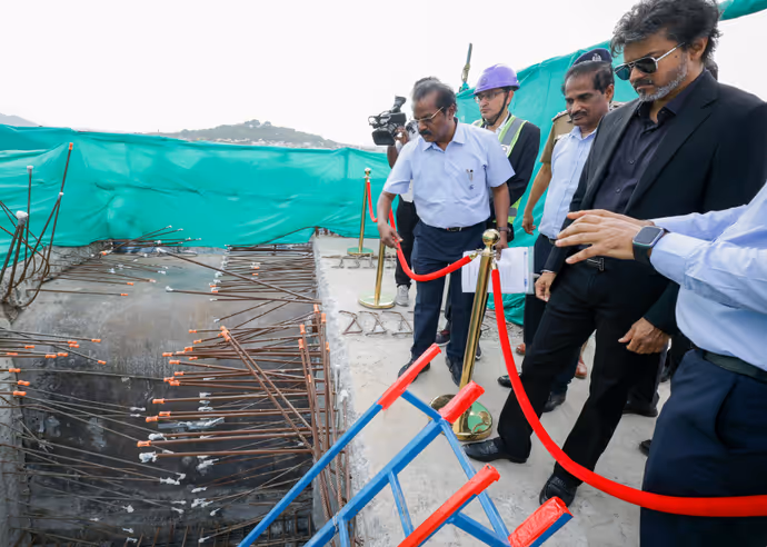 विजय ने CM नहीं, आम आदमी बन मेट्रो में किया सफर, 7 PHOTO में तमिलनाडु के मुख्यमंत्री की सादगी