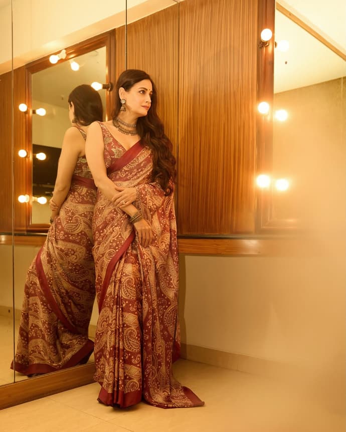 'ऑपरेशन सफेद सागर' की दीया मिर्जा ने साड़ी में फ्लॉन्ट किया संस्कार, 8 Photos में देखें खूबसूरती