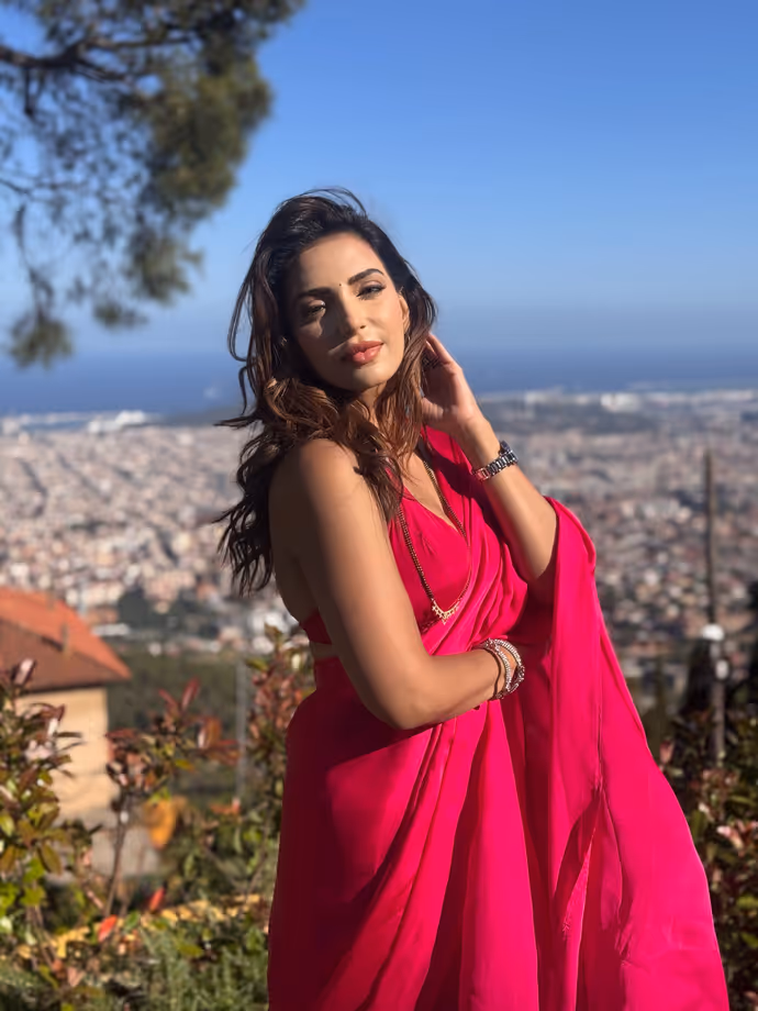 कौन हैं नवीना बोले, जिन्होंने बताया इंटीमेट सीन के पीछे का कड़वा सच! 7 PHOTO