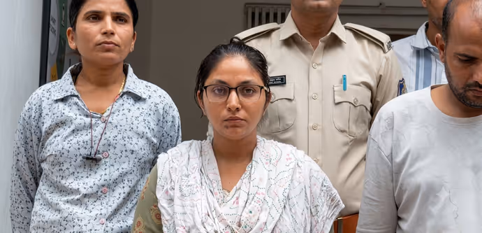 ऑस्ट्रेलिया नहीं, 12 फीट नीचे दफन था पति! गुजरात का 'दृश्यम' जैसा हत्याकांड, देखें 9 भयावह तस्वीरें