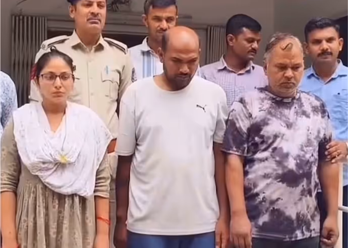 ऑस्ट्रेलिया नहीं, 12 फीट नीचे दफन था पति! गुजरात का 'दृश्यम' जैसा हत्याकांड, देखें 9 भयावह तस्वीरें