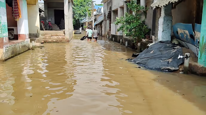पुरी में जलप्रलय की 7 तस्वीरें: डूबे घर, उजड़ गईं जिंदगियां...कुदरत के कहर में हर तरफ सिर्फ तबाही
